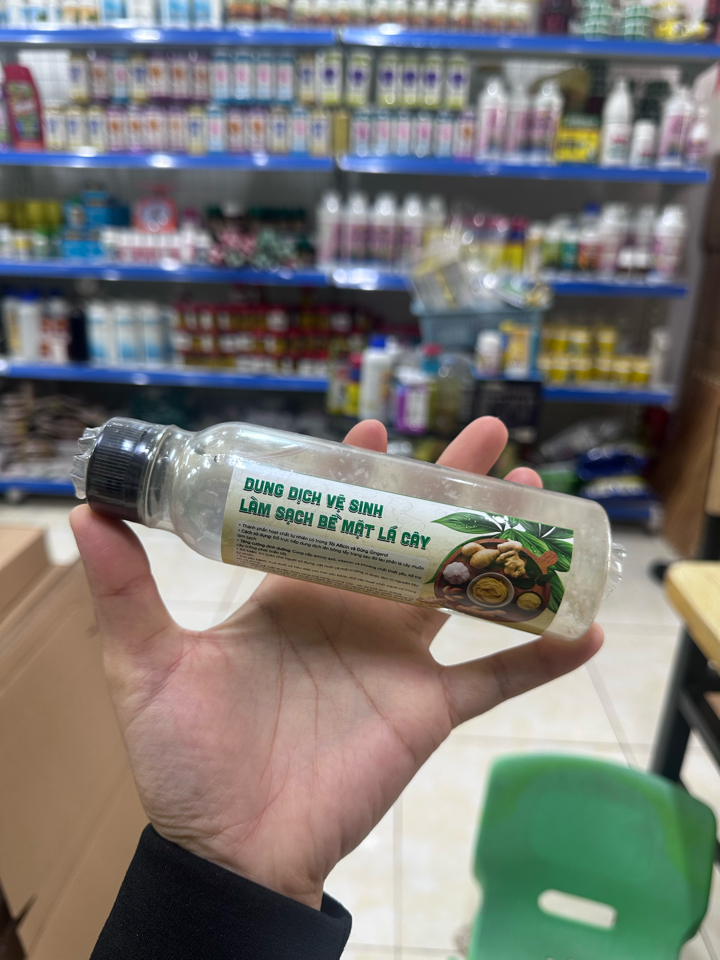 Dung dịch vệ sinh làm sạch bề mặt lá cây chai 200ml [Mua 2 chai tặng bông tẩy trang]-duoc-ban-tai-THƯỞNG LÃM PHONG LAN VIỆT NAM