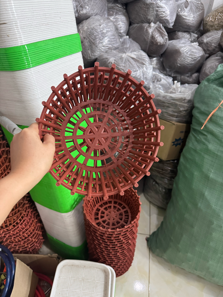 Chậu nhựa nan phụ F23-duoc-ban-tai-THƯỞNG LÃM PHONG LAN VIỆT NAM