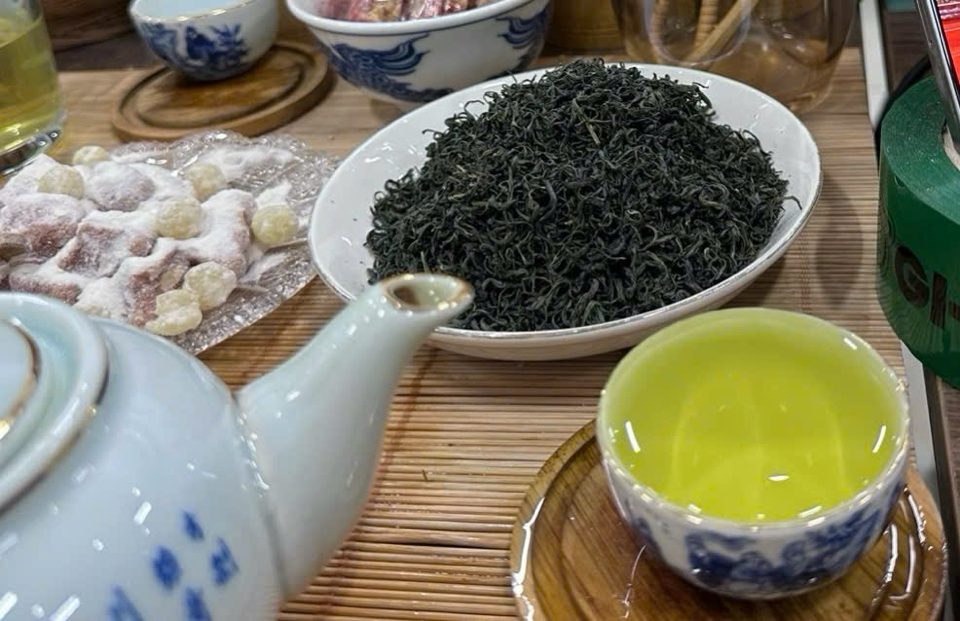 Trà Tôm nõn đặc biệt - gói 100g -duoc-ban-tai-THƯỞNG LÃM PHONG LAN VIỆT NAM