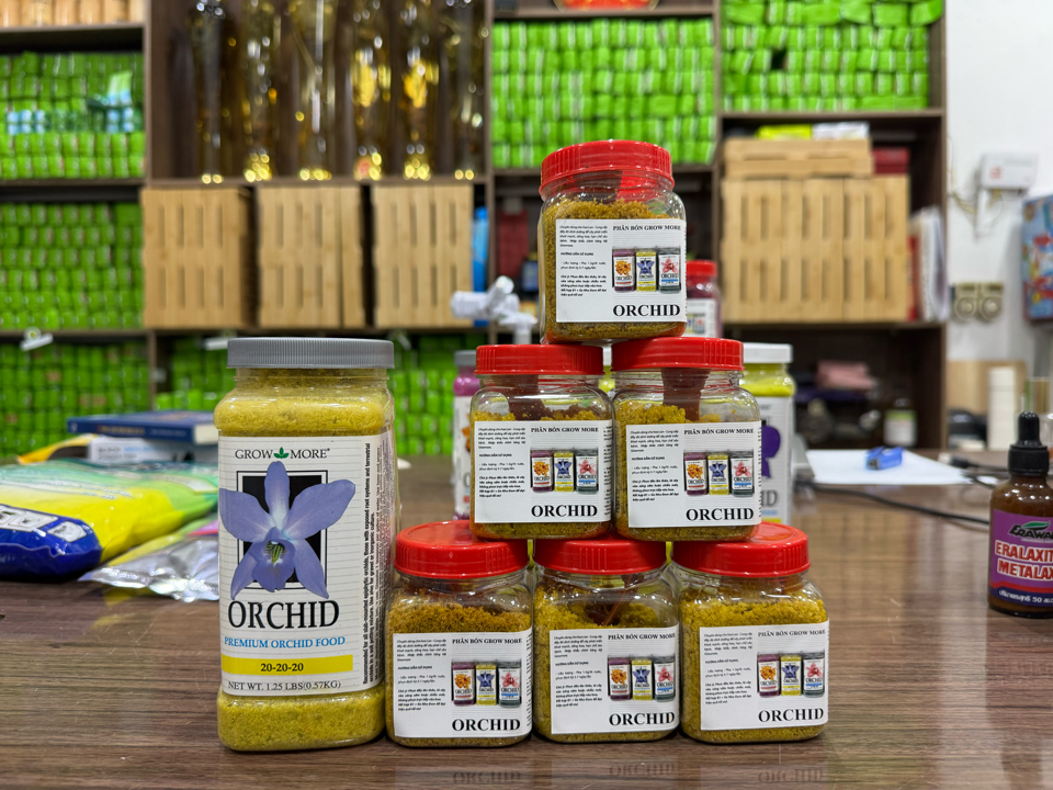 Phân bón lá NPK 20-20-20 Gromore Mỹ chiết lẻ-duoc-ban-tai-THƯỞNG LÃM PHONG LAN VIỆT NAM