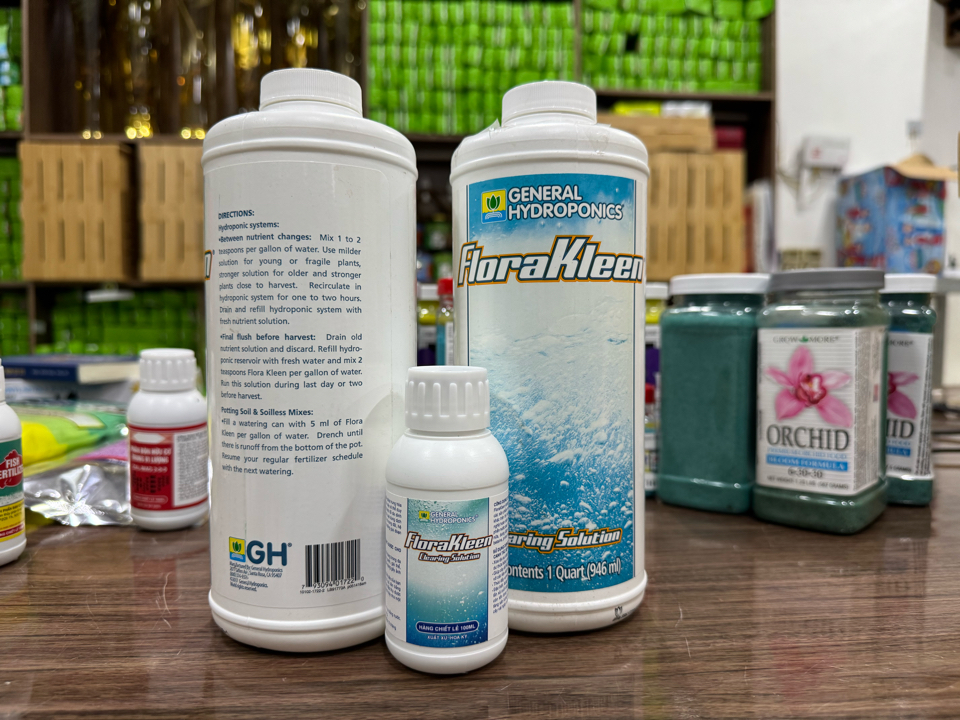 Dung dịch cây trồng FloraKleen 100ml - xử lý dư lượng phân bón giúp bộ rễ khoẻ mạnh-duoc-ban-tai-THƯỞNG LÃM PHONG LAN VIỆT NAM