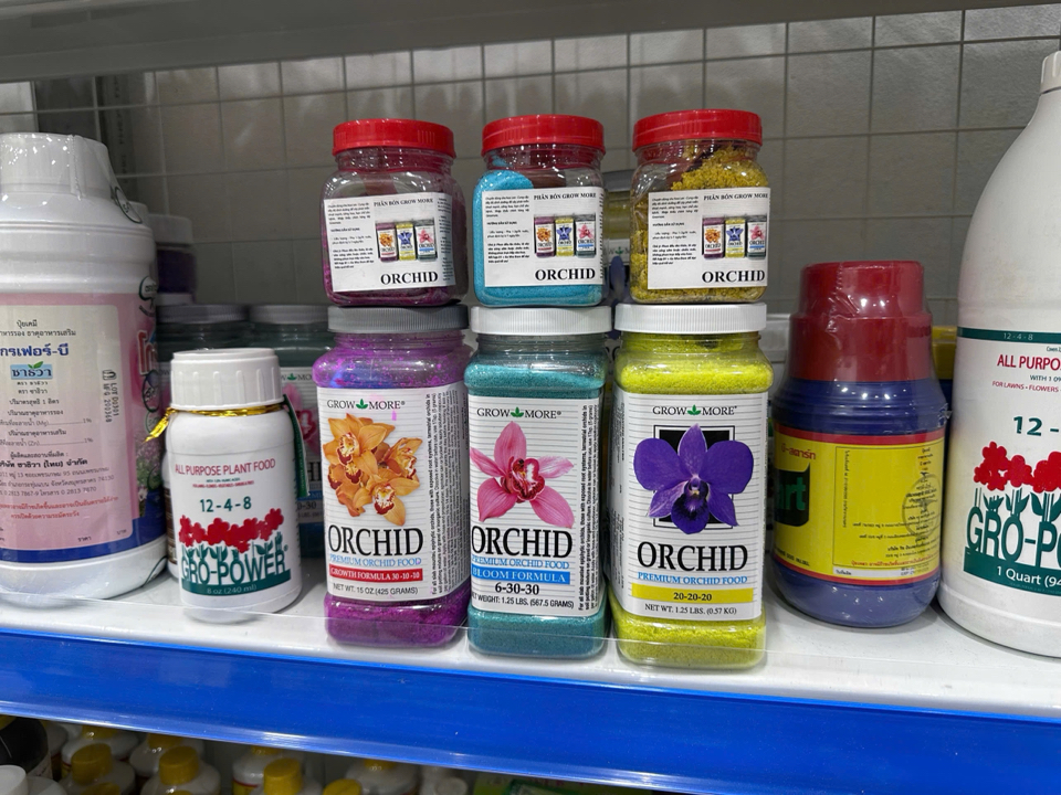 Phân bón lá NPK 20-20-20 Gromore Mỹ chiết lẻ-duoc-ban-tai-THƯỞNG LÃM PHONG LAN VIỆT NAM