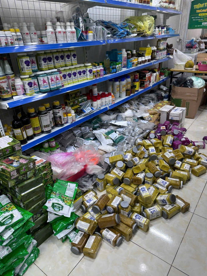 Phân bón lá NPK 6-30-30 Gromore Mỹ chiết lẻ-duoc-ban-tai-THƯỞNG LÃM PHONG LAN VIỆT NAM