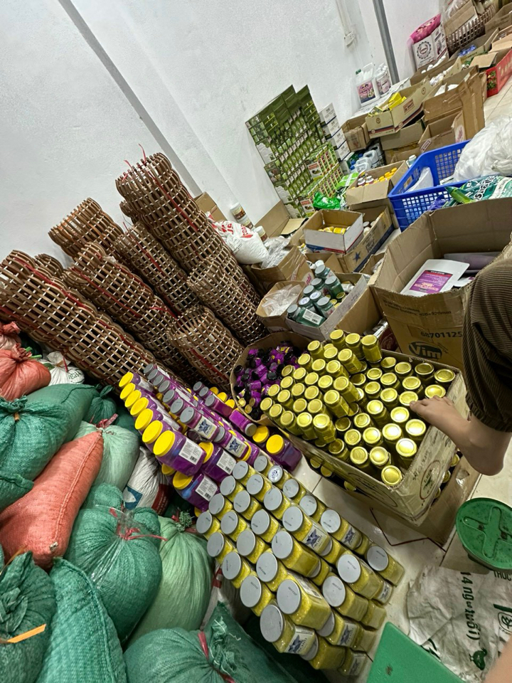 Phân bón lá NPK 20-20-20 Gromore MỸ-duoc-ban-tai-THƯỞNG LÃM PHONG LAN VIỆT NAM