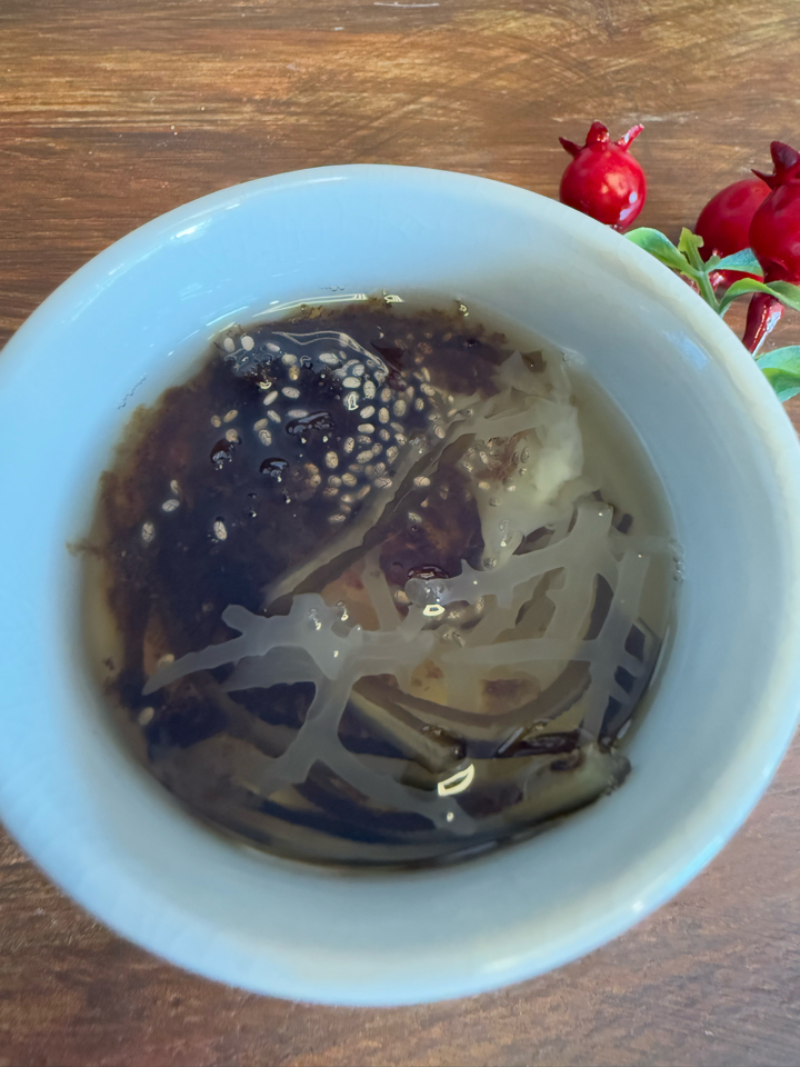 Chè Lục Vị Lộc Hoà ( Trúc Lâm )-duoc-ban-tai-Lộc Hòa Trà Quán
