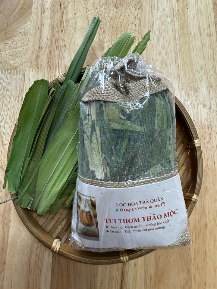 Túi Thơm Lá Dứa-duoc-ban-tai-Lộc Hòa Trà Quán