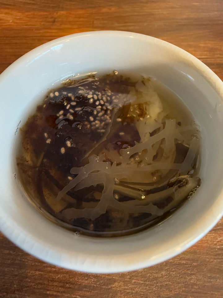Chè Lục Vị Lộc Hoà ( Trúc Lâm )-duoc-ban-tai-Lộc Hòa Trà Quán