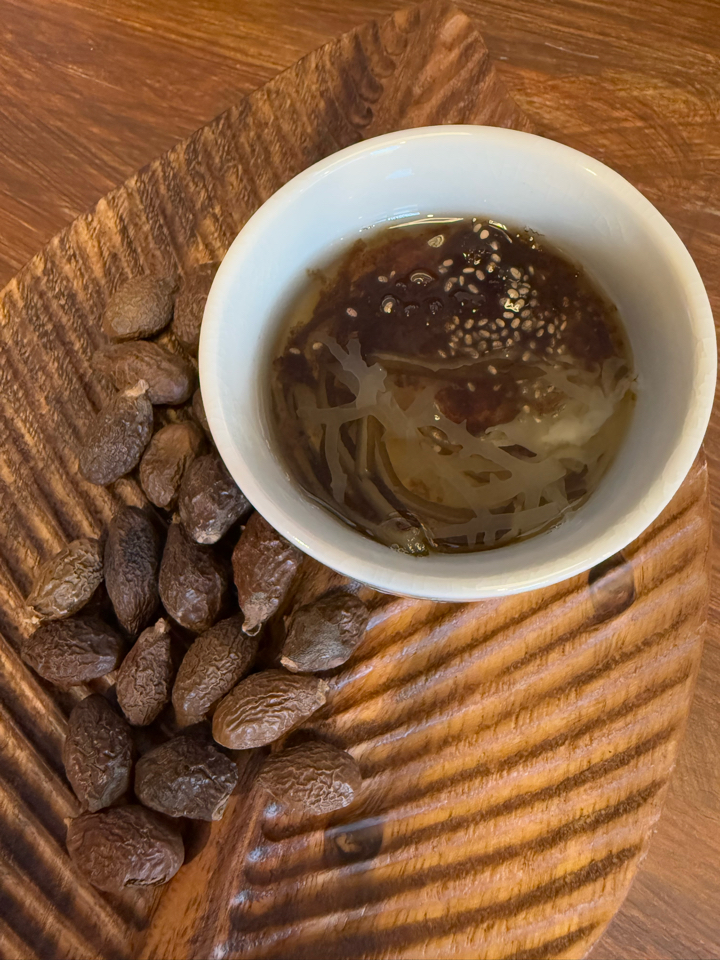 Chè Lục Vị Lộc Hoà ( Trúc Lâm )-duoc-ban-tai-Lộc Hòa Trà Quán
