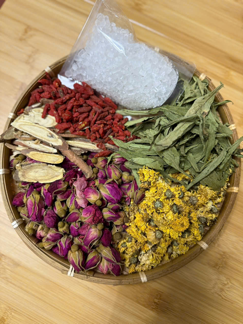 Trà An Tịnh-duoc-ban-tai-Lộc Hòa Trà Quán