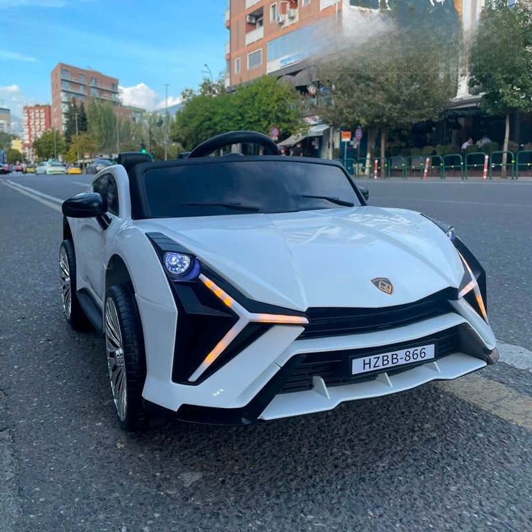 Lamborghini’s Revuelto-duoc-ban-tai-Minshop - Xe điện đồ chơi cho bé
