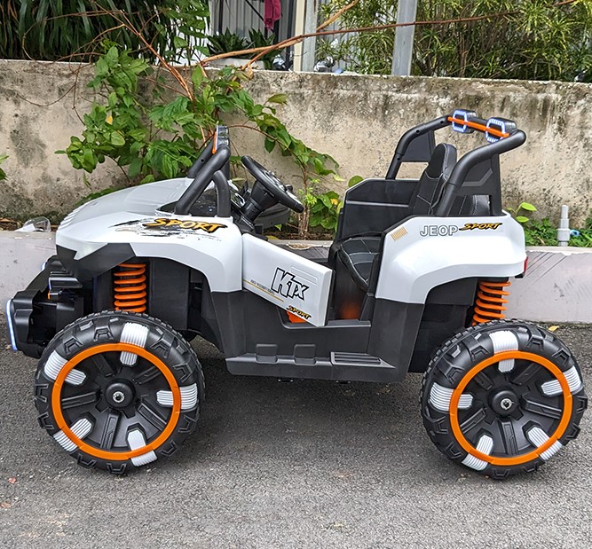 Jeep KTX-duoc-ban-tai-Minshop - Xe điện đồ chơi cho bé