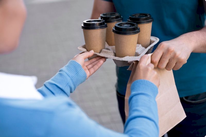 Bán nước giải khát take-away mini, vốn nhỏ nhưng dễ thu hồi nhanh