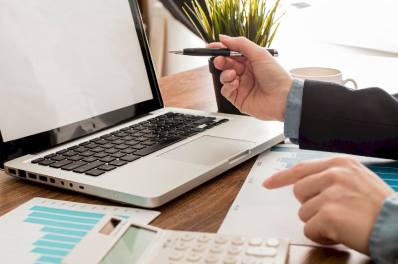 Hộ kinh doanh cần theo dõi doanh thu để chuyển đổi nhóm sổ kế toán phù hợp